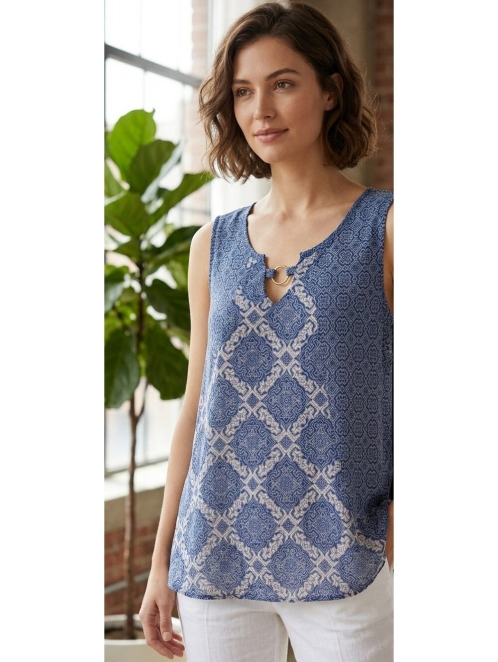 Robert Louis Sleeveless Medallion Print Top